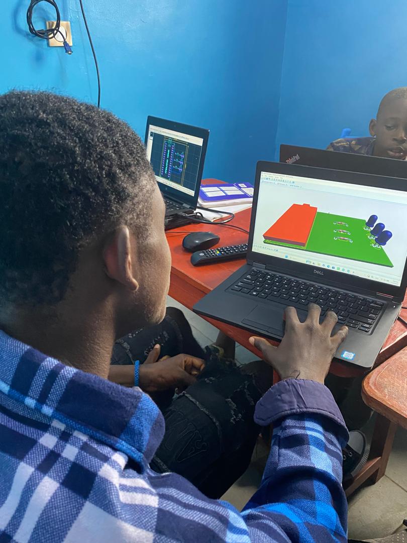 Image de la formation CQP en Conception et Fabrication des Appareils Electroniques 80% Pratique